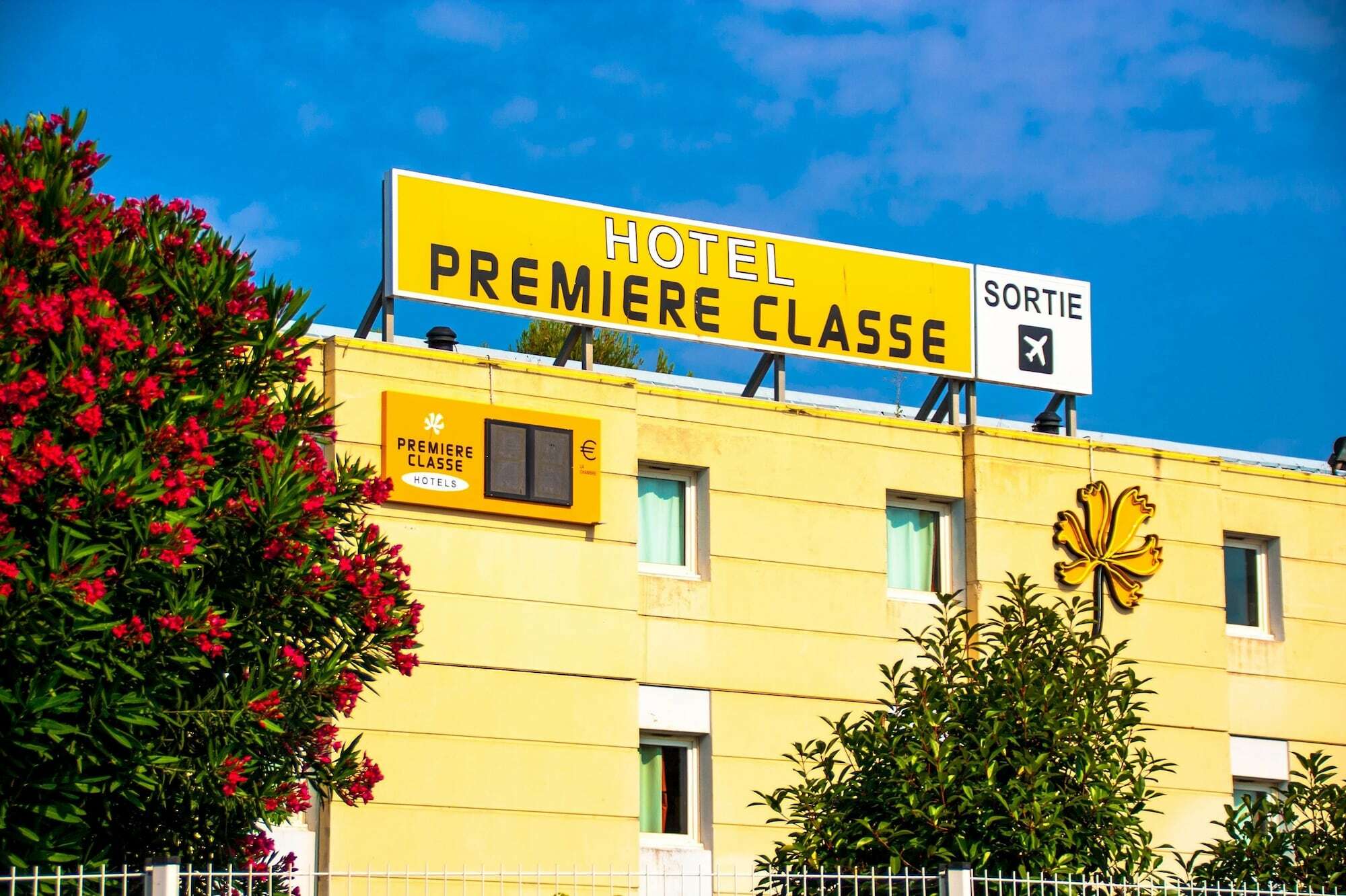 Greet Hotel Montpellier Aeroport Parc Des Expos Mauguio Exterior foto